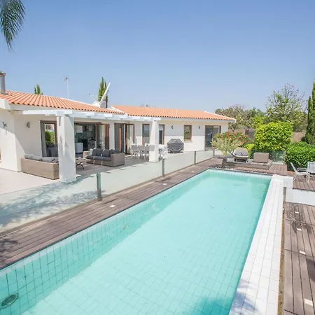 4-schlafzimmer-villa Mit Pool Im Zentrum Von By Interhome * Protaras