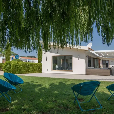 4-schlafzimmer-villa Mit Pool Im Zentrum Von By Interhome Protaras