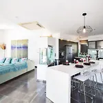4-schlafzimmer-villa Mit Pool Im Zentrum Von By Interhome