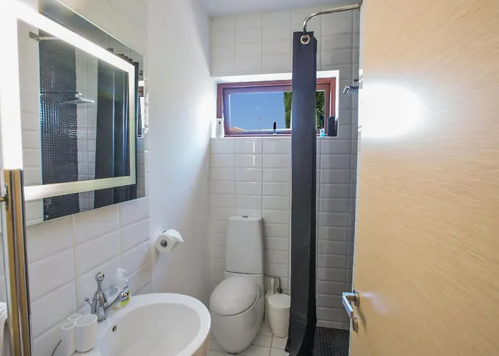 4-schlafzimmer-villa Mit Pool Im Zentrum Von By Interhome Protaras