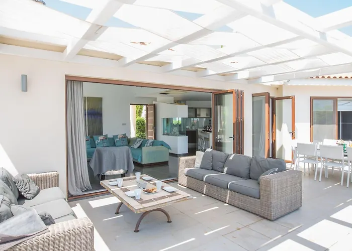 4-schlafzimmer-villa Mit Pool Im Zentrum Von By Interhome Casa vacanze *