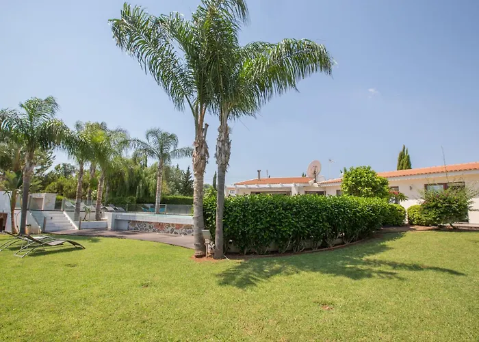 4-schlafzimmer-villa Mit Pool Im Zentrum Von By Interhome Casa vacanze *