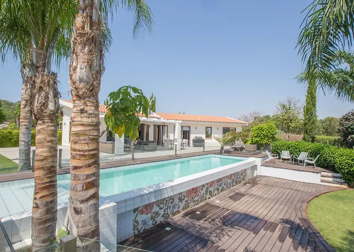 4-schlafzimmer-villa Mit Pool Im Zentrum Von By Interhome بيت للعطل بروتاراس