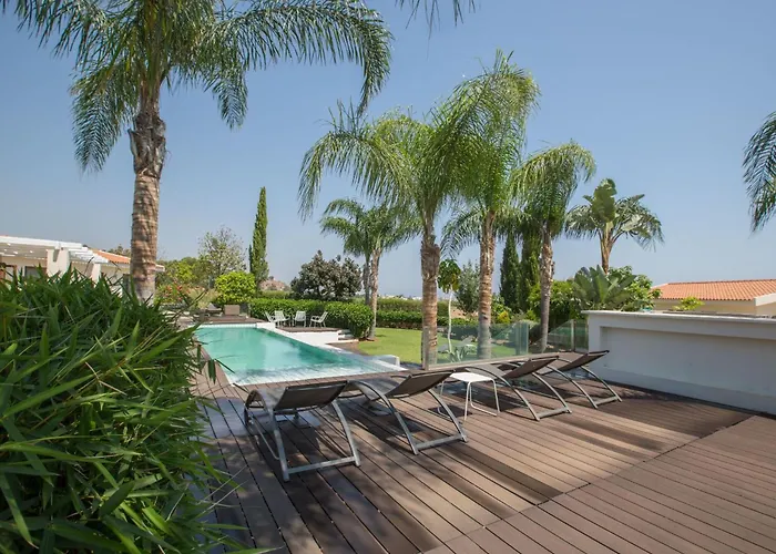 4-schlafzimmer-villa Mit Pool Im Zentrum Von By Interhome * بروتاراس